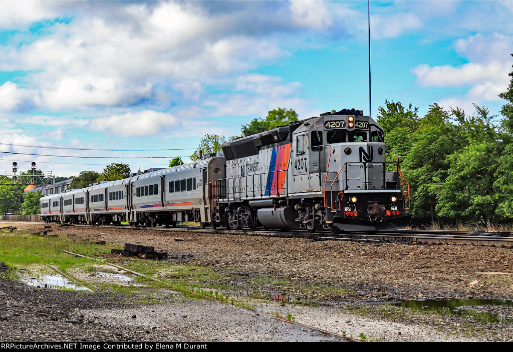 NJT 4207 on train 1109